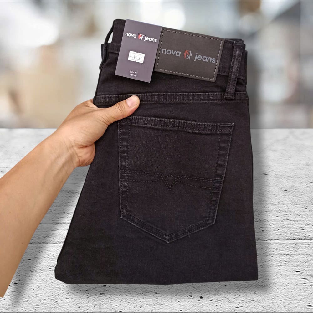 Quần jean Nova xuất khẩu màu đen có nhiều size từ 28 đến 36, đáp ứng đủ nhu cầu của khách hàng nam