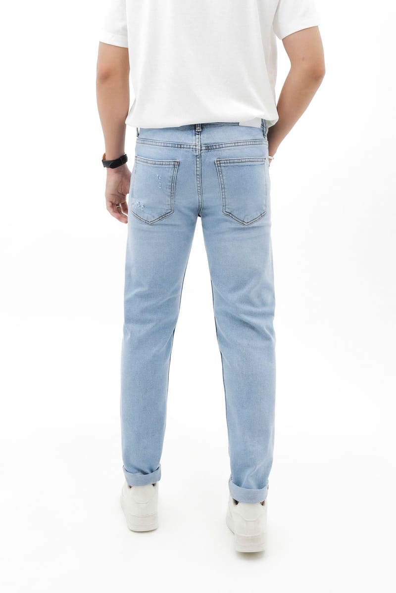 Quần jean DEFOXX xanh bạc 250601 sở hữu dáng slim fit thời thượng