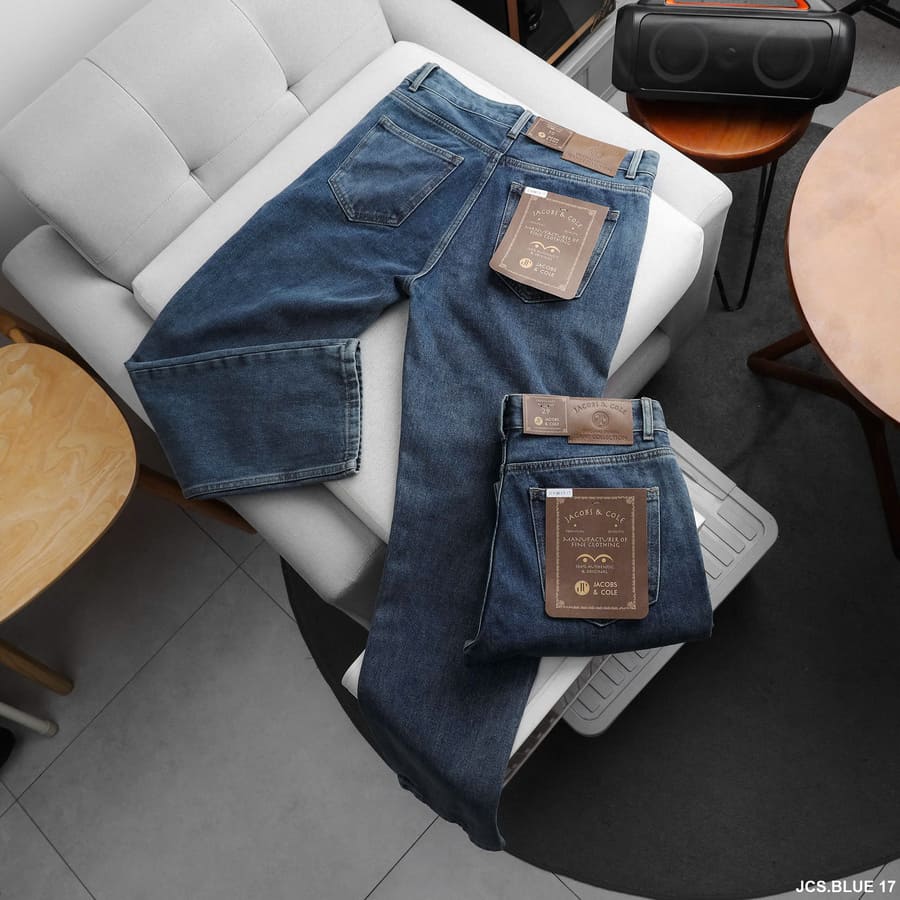 Quần jean ống suông là gì ? Nó không chỉ là một item thời trang phổ biến mà còn là lựa chọn thông minh cho tủ đồ.