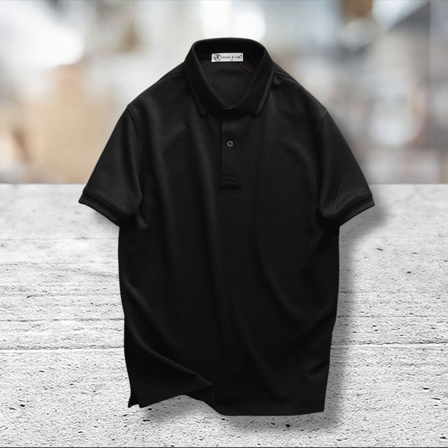 Áo thun Polo Jacobs Cole màu đen là lựa chọn hoàn hảo dành cho nam giới yêu thích phong cách đơn giản