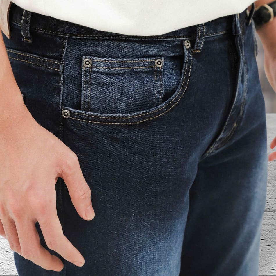 Cách giặt quần jean không bay màu